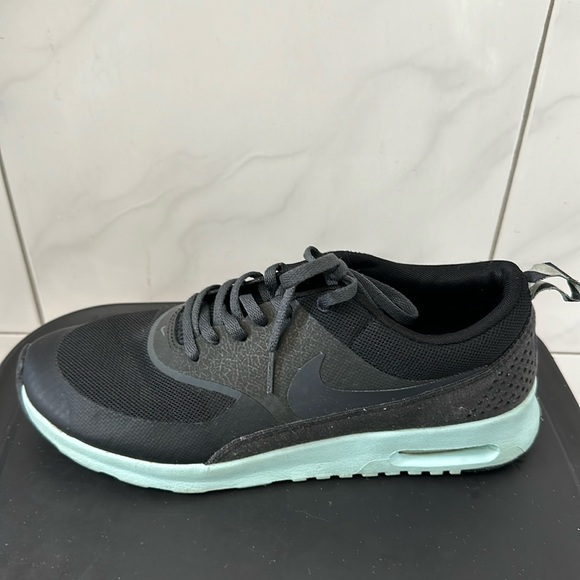 Nike Air Max Thea - Picture 7 of 11
